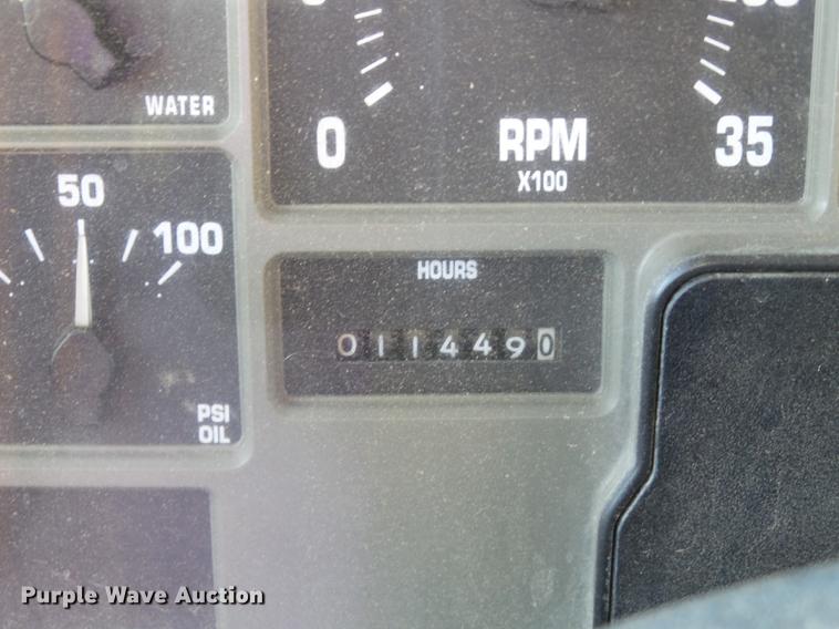 image for item DC7426 2001 International 4900 Crew Cab dump truck