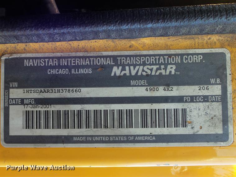 image for item DC7426 2001 International 4900 Crew Cab dump truck