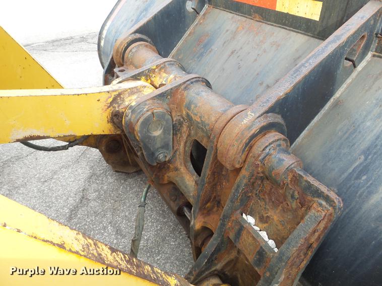 image for item DC7427 2003 John Deere 624H wheel loader