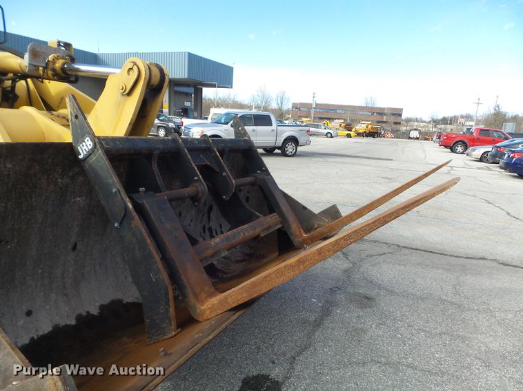 image for item DC7427 2003 John Deere 624H wheel loader