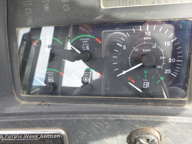 image for item DC7427 2003 John Deere 624H wheel loader