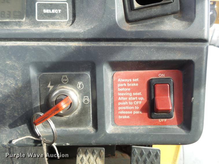 image for item DC7427 2003 John Deere 624H wheel loader