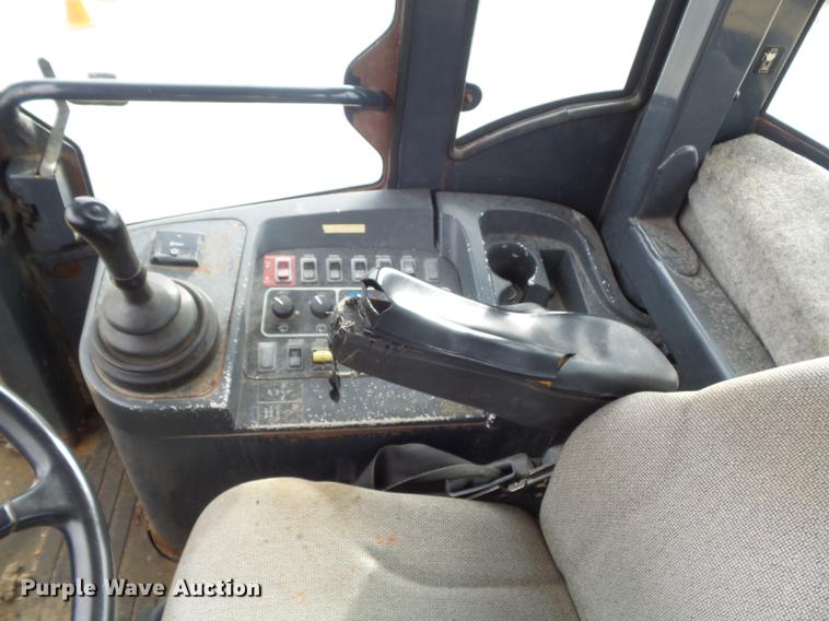 image for item DC7427 2003 John Deere 624H wheel loader