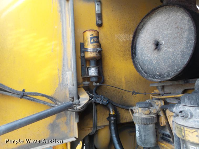 image for item DC7427 2003 John Deere 624H wheel loader