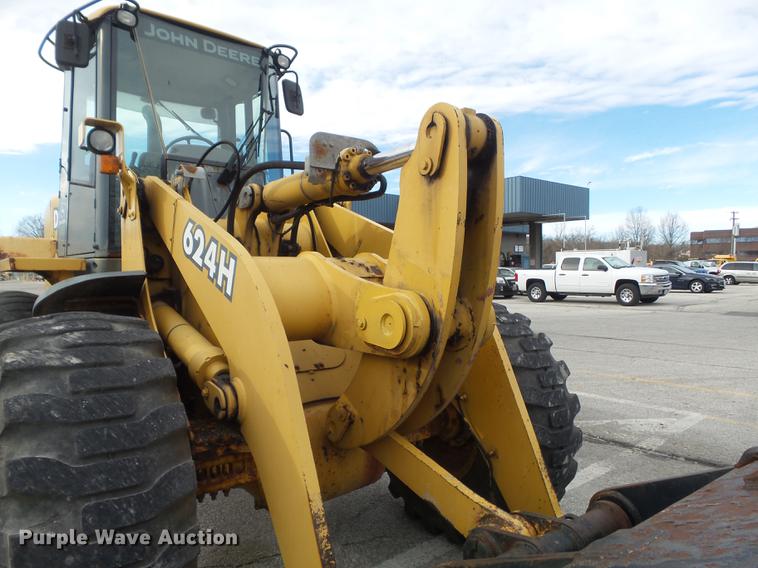 image for item DC7427 2003 John Deere 624H wheel loader