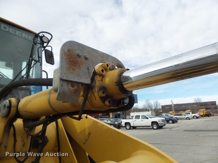 image for item DC7427 2003 John Deere 624H wheel loader