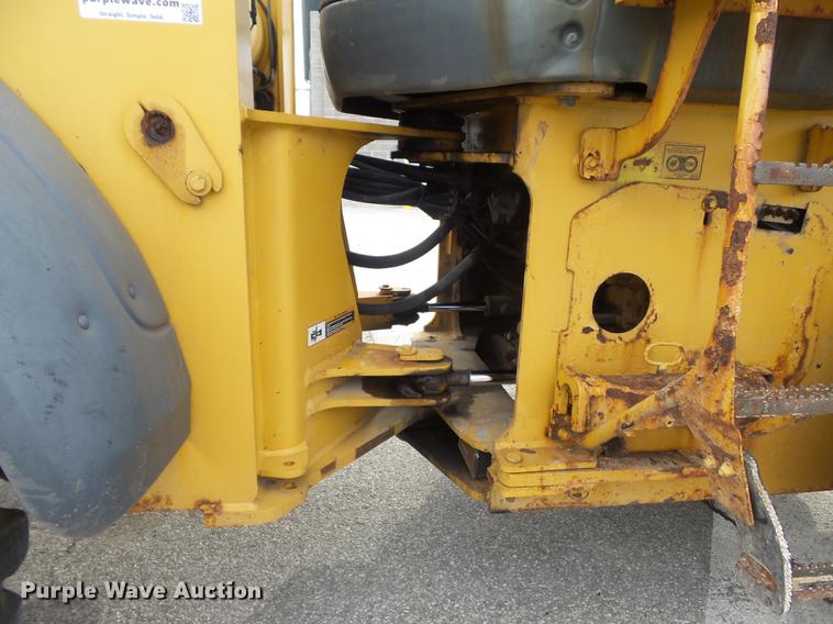image for item DC7427 2003 John Deere 624H wheel loader