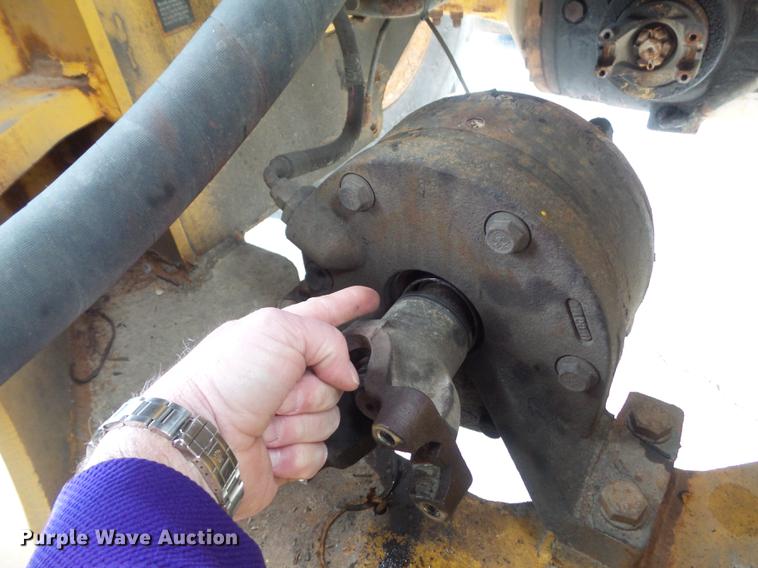 image for item DC7427 2003 John Deere 624H wheel loader