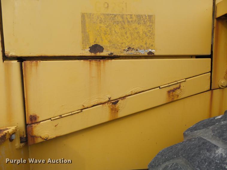 image for item DC7427 2003 John Deere 624H wheel loader