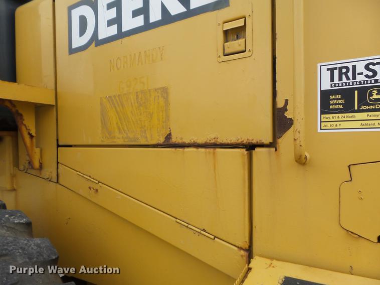image for item DC7427 2003 John Deere 624H wheel loader