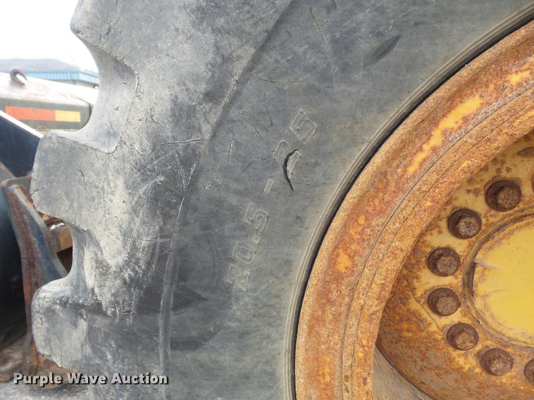 image for item DC7427 2003 John Deere 624H wheel loader