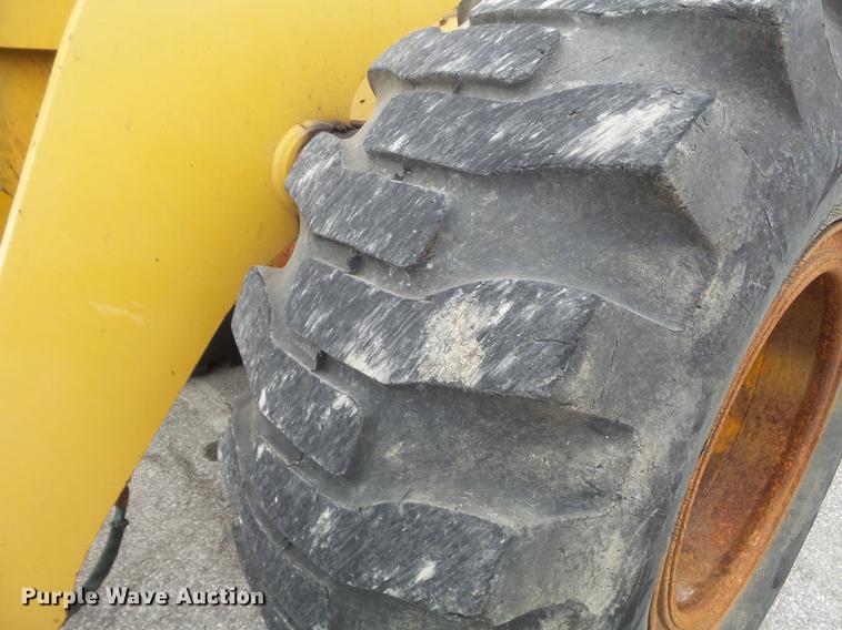 image for item DC7427 2003 John Deere 624H wheel loader