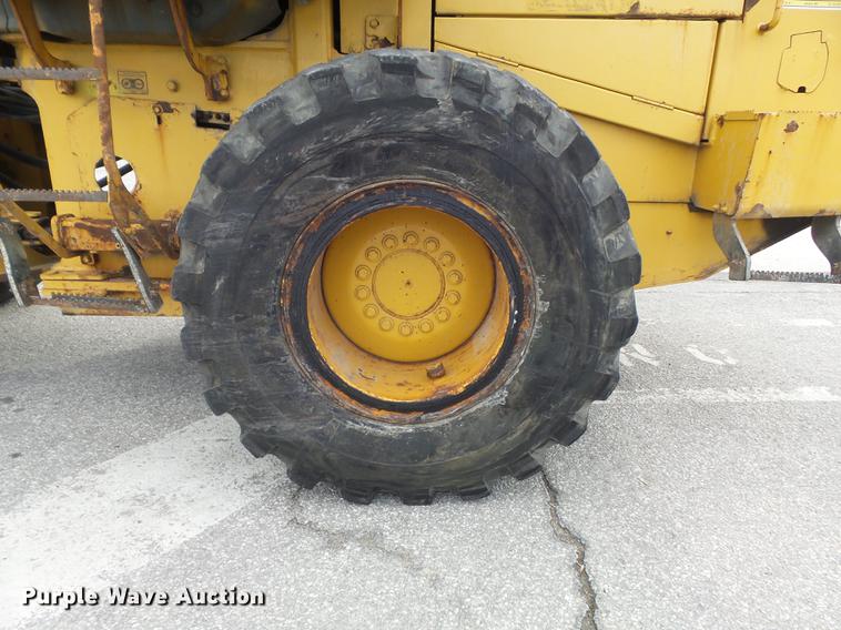 image for item DC7427 2003 John Deere 624H wheel loader