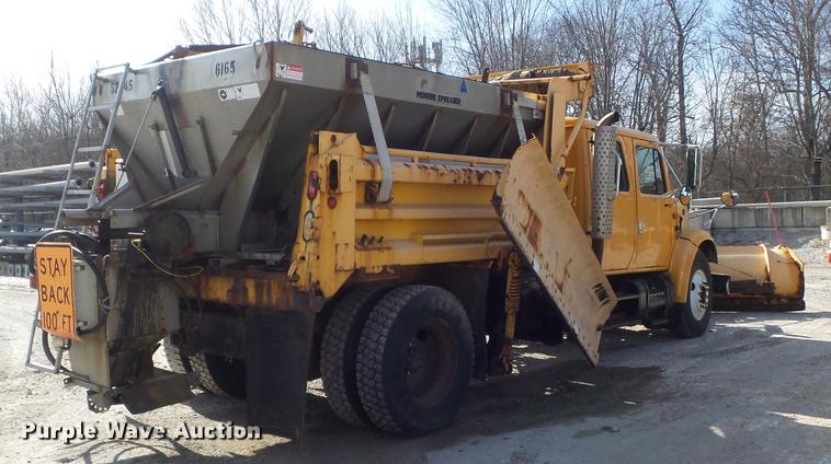 image for item DC7430 2000 International 4900 dump truck