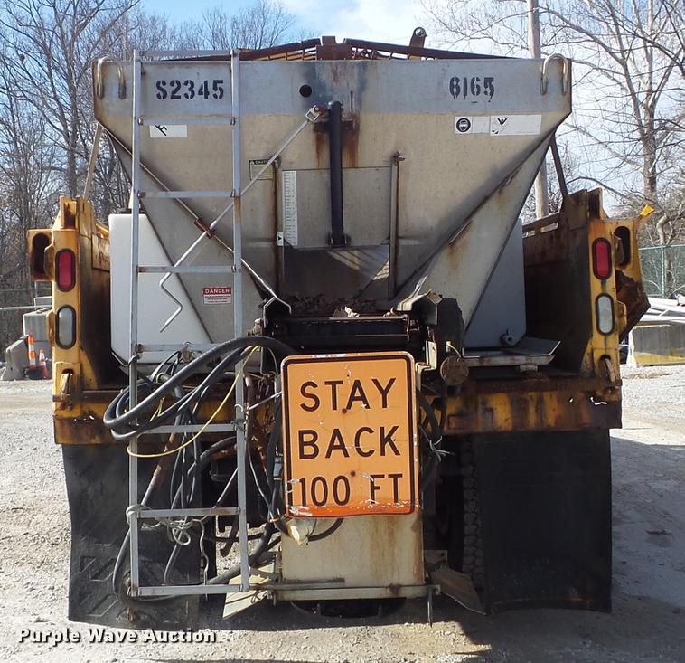 image for item DC7430 2000 International 4900 dump truck