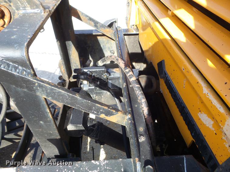 image for item DC7430 2000 International 4900 dump truck