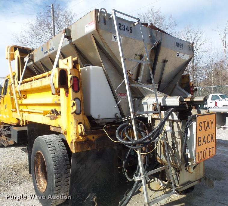 image for item DC7430 2000 International 4900 dump truck