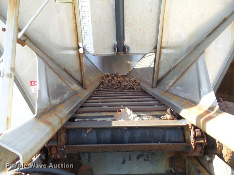 image for item DC7430 2000 International 4900 dump truck