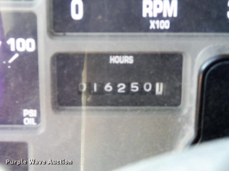 image for item DC7430 2000 International 4900 dump truck