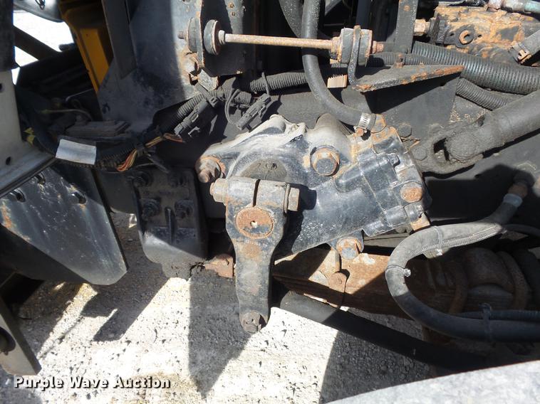 image for item DC7430 2000 International 4900 dump truck