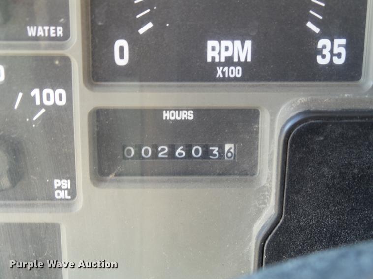 image for item DC7431 2001 International 4900 dump truck