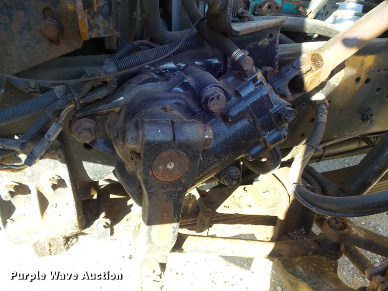 image for item DC7431 2001 International 4900 dump truck