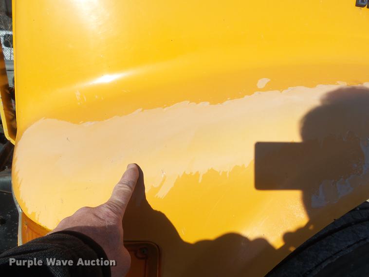 image for item DC7431 2001 International 4900 dump truck