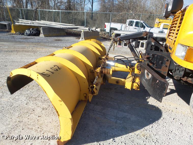 image for item DC7432 2000 International 4900 dump truck