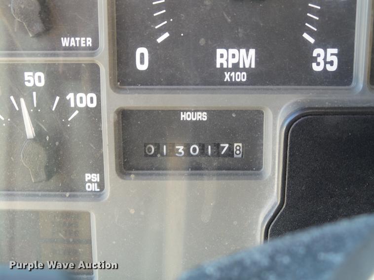 image for item DC7432 2000 International 4900 dump truck