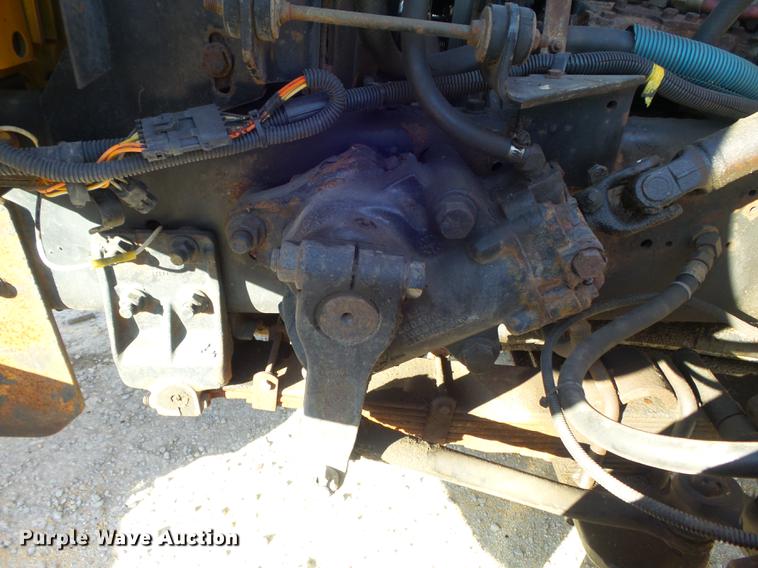 image for item DC7432 2000 International 4900 dump truck