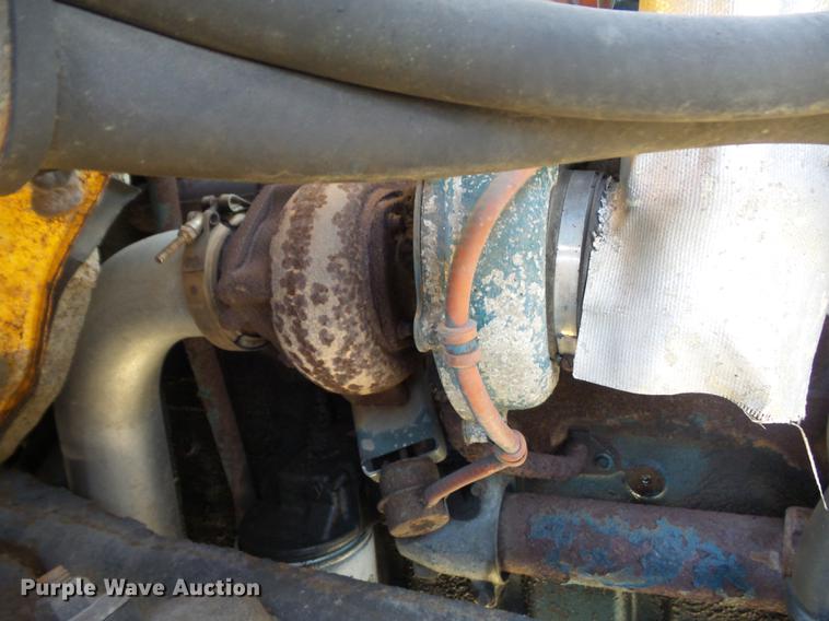 image for item DC7432 2000 International 4900 dump truck