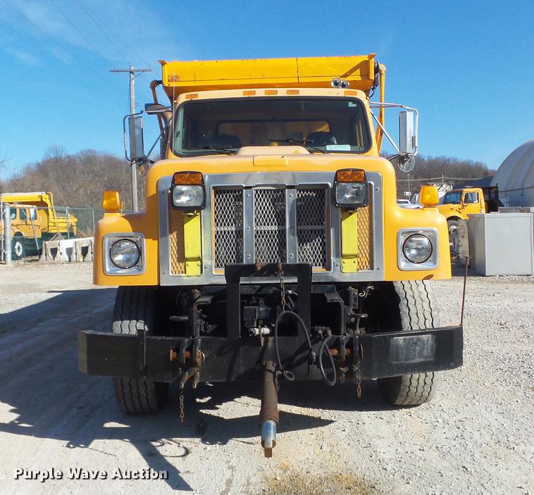 image for item DC7433 2002 International F2554 dump truck