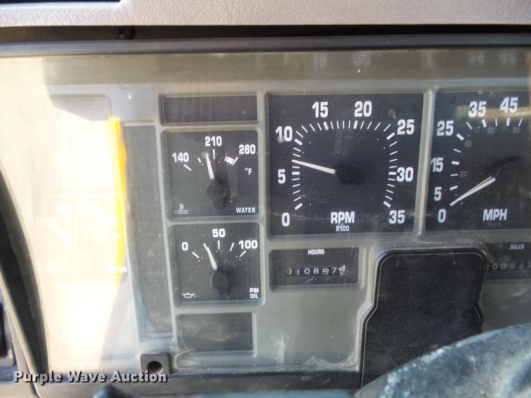 image for item DC7433 2002 International F2554 dump truck