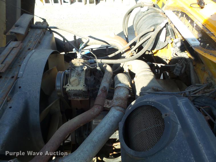 image for item DC7433 2002 International F2554 dump truck