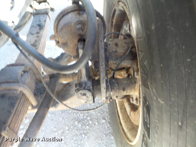 image for item DC7433 2002 International F2554 dump truck