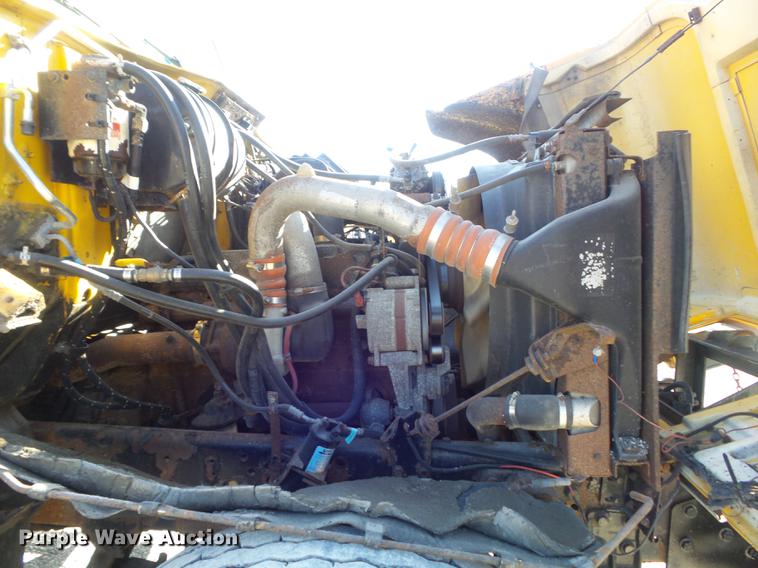 image for item DC7433 2002 International F2554 dump truck