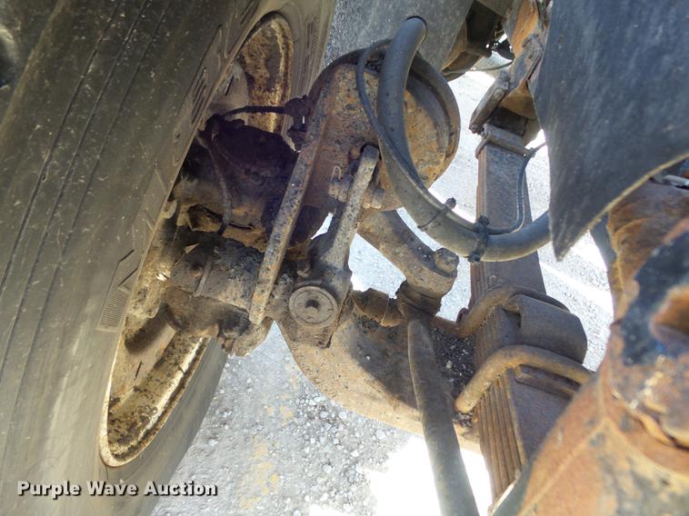 image for item DC7433 2002 International F2554 dump truck