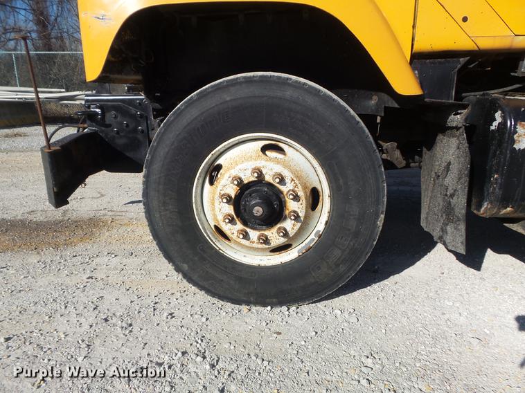 image for item DC7433 2002 International F2554 dump truck