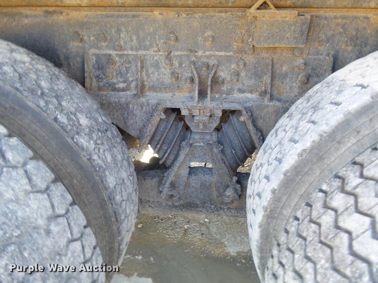 image for item DC7433 2002 International F2554 dump truck