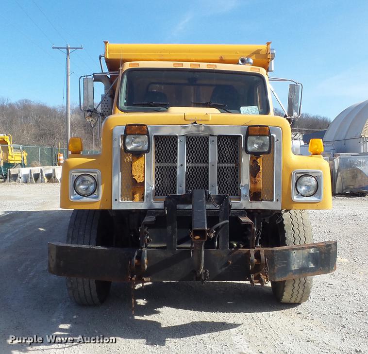 image for item DC7434 2002 International F2554 dump truck