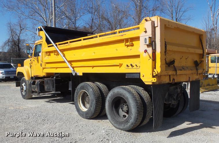 image for item DC7434 2002 International F2554 dump truck