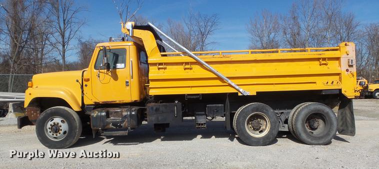 image for item DC7434 2002 International F2554 dump truck