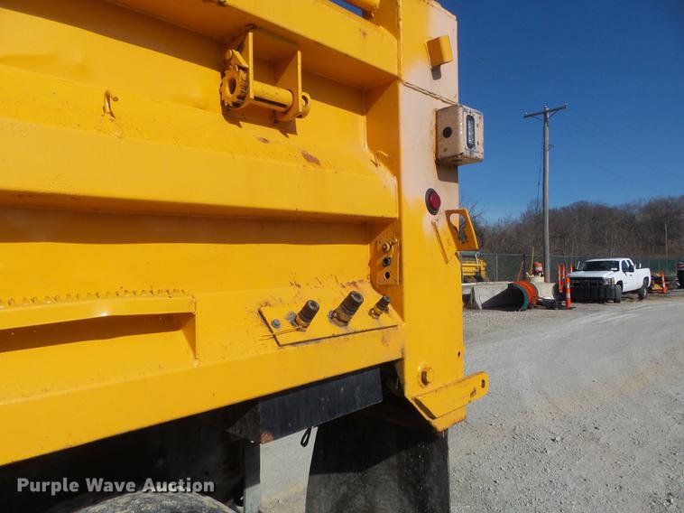 image for item DC7434 2002 International F2554 dump truck