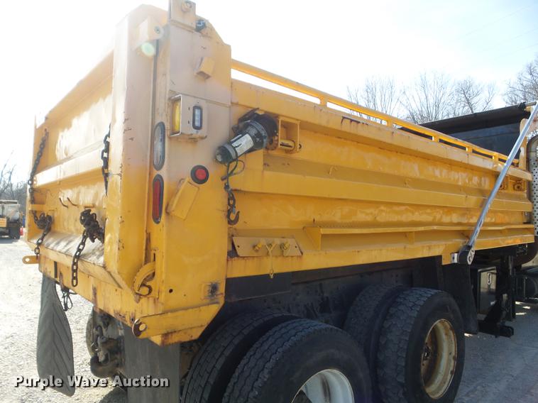 image for item DC7434 2002 International F2554 dump truck