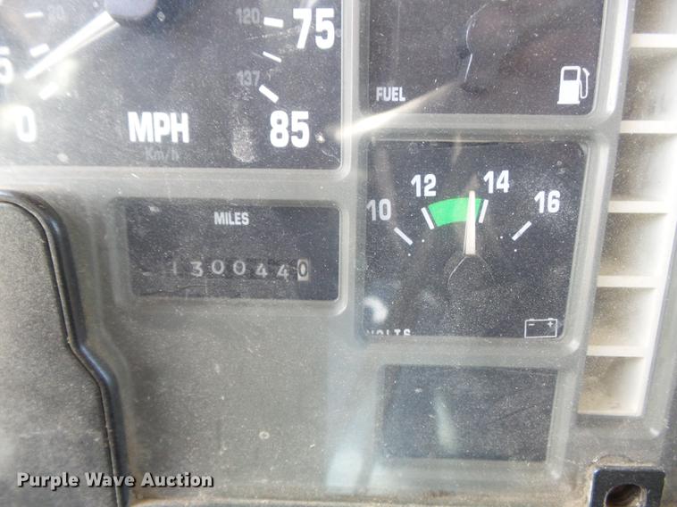 image for item DC7434 2002 International F2554 dump truck