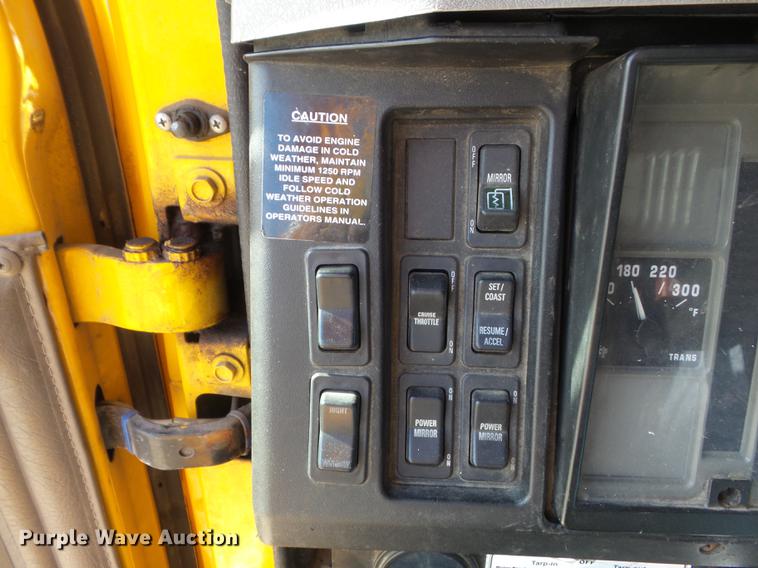 image for item DC7434 2002 International F2554 dump truck