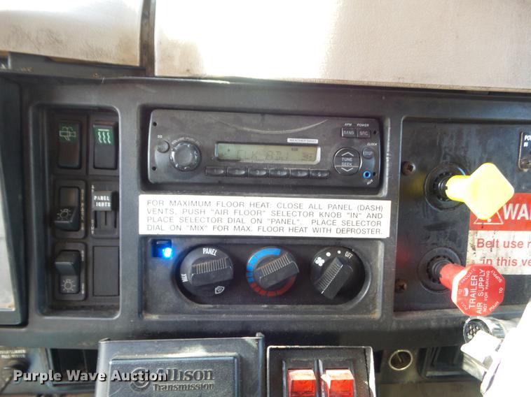 image for item DC7434 2002 International F2554 dump truck