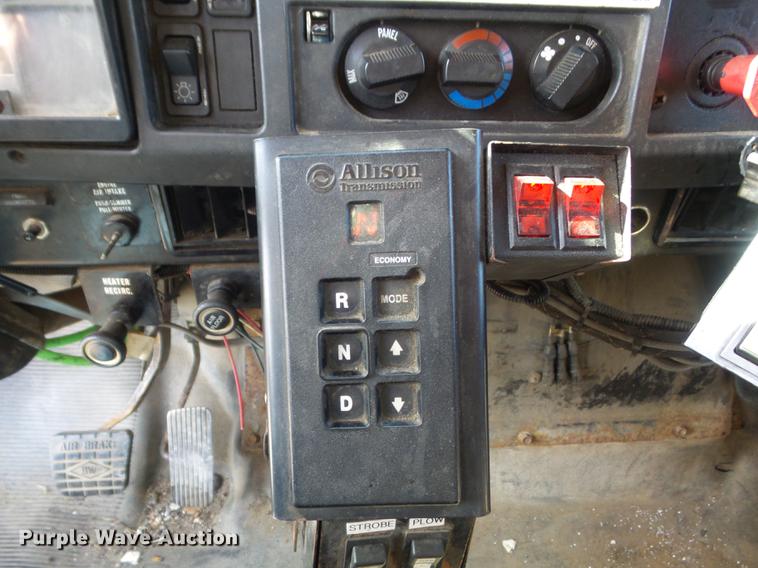 image for item DC7434 2002 International F2554 dump truck