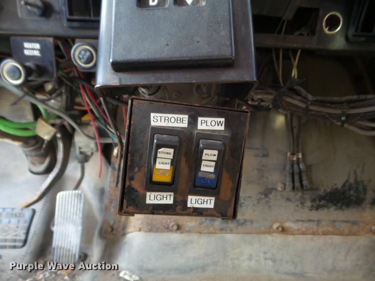 image for item DC7434 2002 International F2554 dump truck