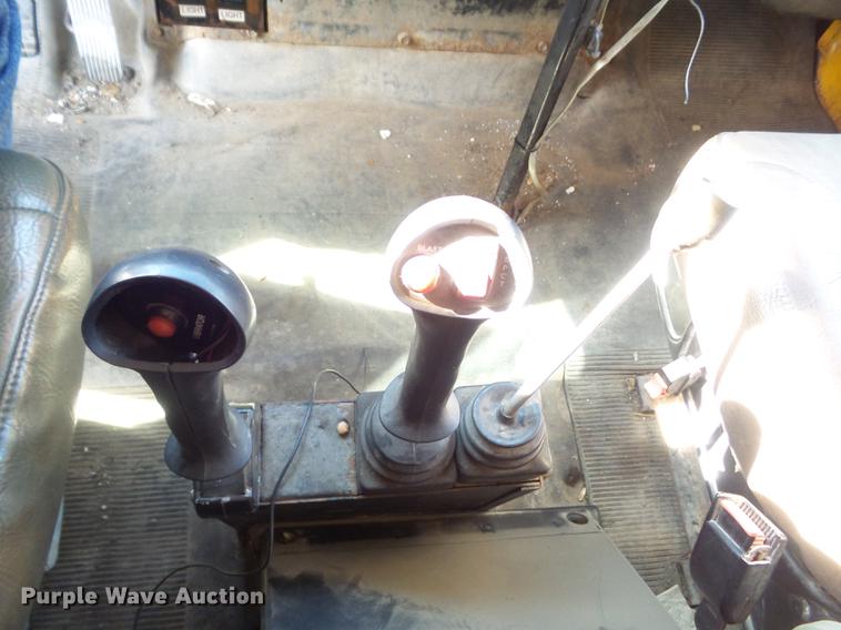 image for item DC7434 2002 International F2554 dump truck